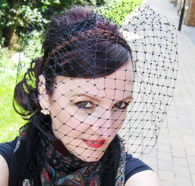 Black Birdcage Veil. on Luulla