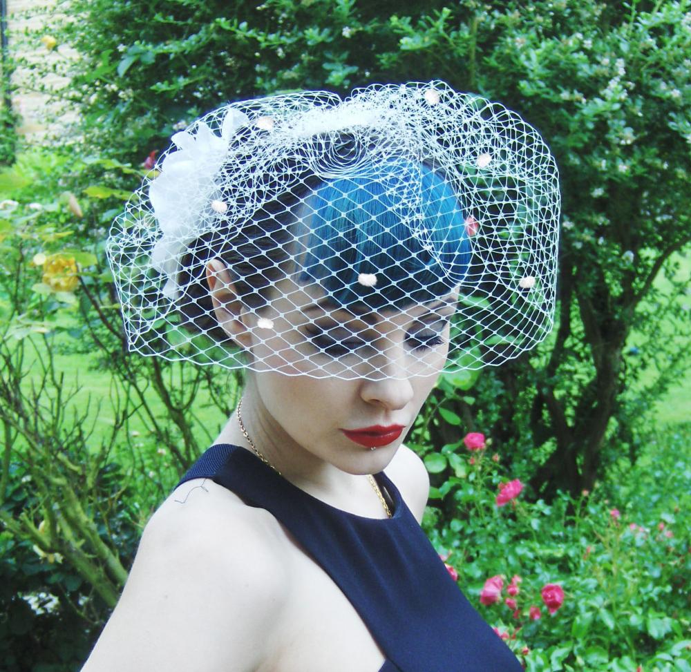 Birdcage Veil. Ivory Dotty. on Luulla